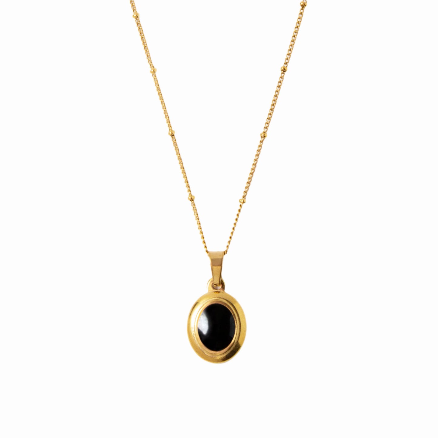 Nero Oval Necklace